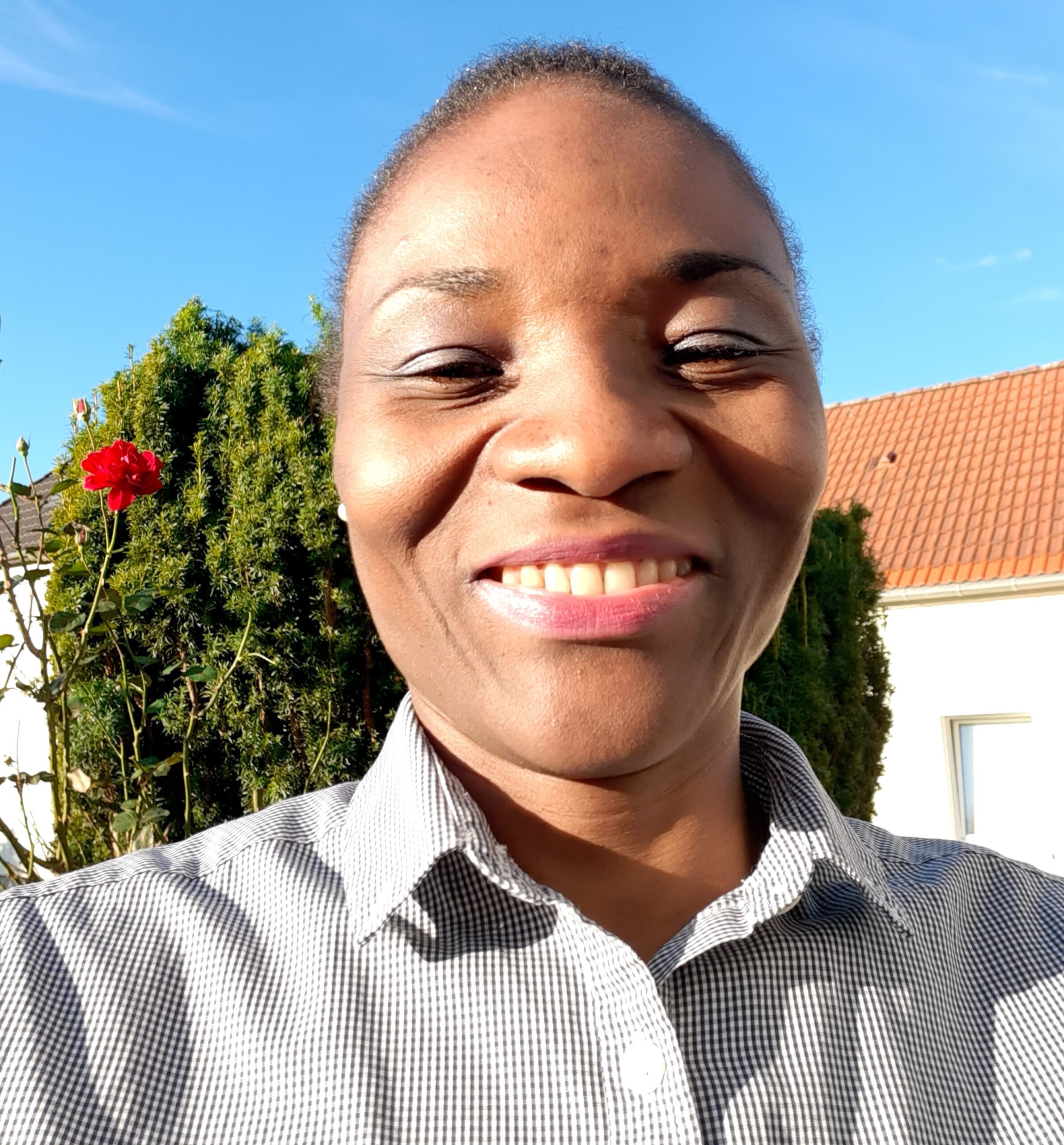 Suzie Essamba
